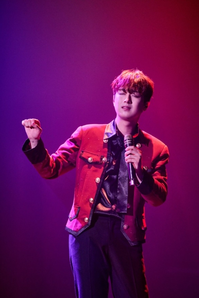 이찬원, ‘찬가’ 수원 콘서트 성료. '故 현철 추모' 의미 있는 앵콜 무대