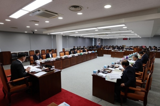 전라남도의회 예산결산특별위원회, 무상급식 예산 갈등 해결 촉구