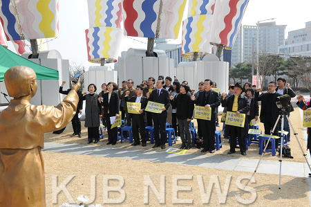 (19.3.6)일본군 위안부 문제를 위한 성명서 발표 (3).png