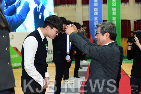 메달수여1.png