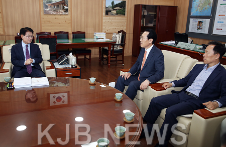 일화 사장단4.png