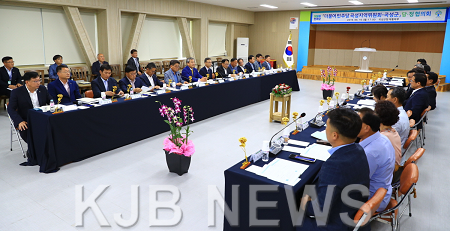 행정과_행정팀_곡성군, 더불어민주당 곡성지역위원회와 당정협의회 개최3.png
