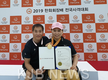 2019 한화회장배 전국사격대회에서 완도 출신인 이윤리 선수가 R2 10m 공기소총 입사에 도전, 622.4점으로 대회 신기록(이전 점~.png