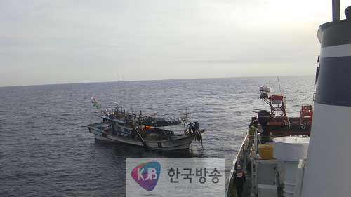 (190809)통영시 국도 남방 기관 고장 조난선박 구조 예인(사진1).png