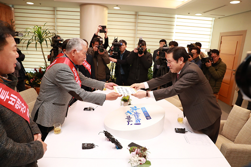 광주 전투비행장 무안이전반대(범대위 모종국 회장).png