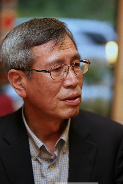 이시영 시인 C-1.png