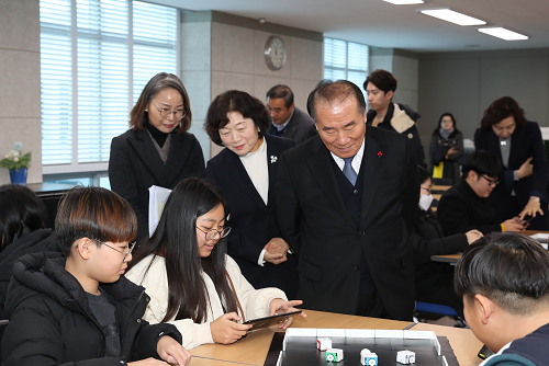 1. 시교육청 교육연구정보원 SW지원센터 개소 (4).png