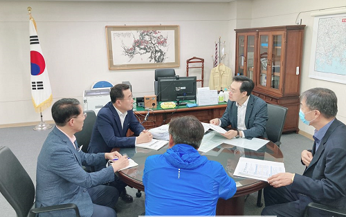 강석주 통영시장, 2021년 도비 확보에 적극 나서!-행정부지사(하병필) 설명사진.png