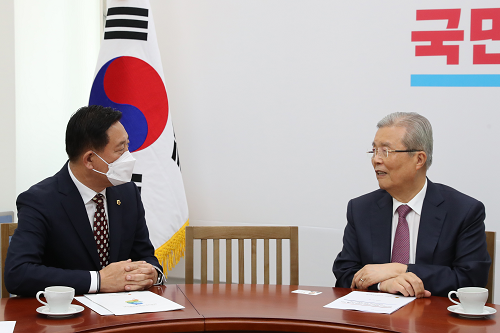 201021 김한종 의장, 국민의힘 김종인 위원장 면담.png