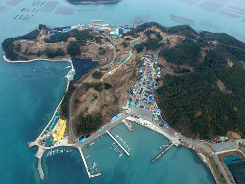 완도 약산면 어두항 전경.png
