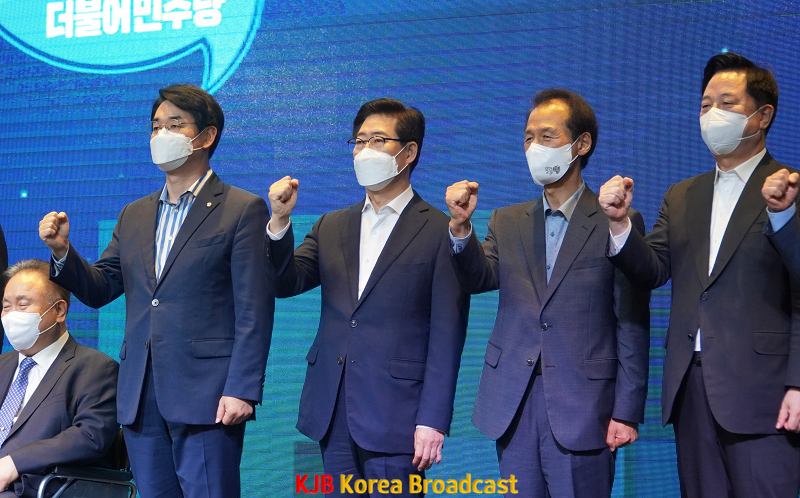 양승조 지사 (0701_프레스데이) (3).png